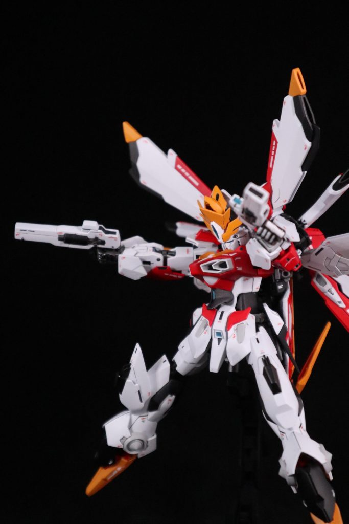 ビームライフル。肩にマウント出来るようにしてあります。すごく悩んで磁石埋め込んでます。フルバーストみが強い。