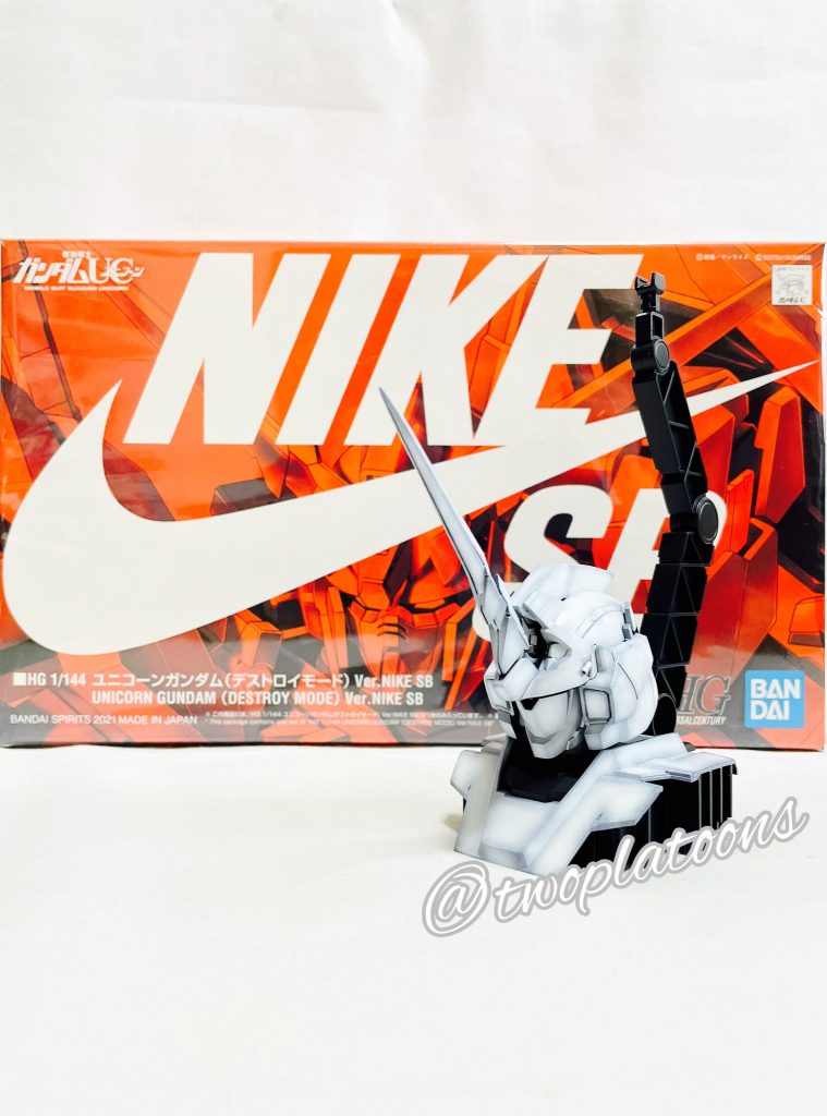 どちらも好きな身としては外せなかったですね。ガンプラとボックスは保管観賞用にしたかったので一緒に飾れるようにと制作しました。二形態を同時に飾れるこのアイテムは最高ですね。上に飾る予定のユニコーンデストロイモードはきっとまだまだ先になりそうです。