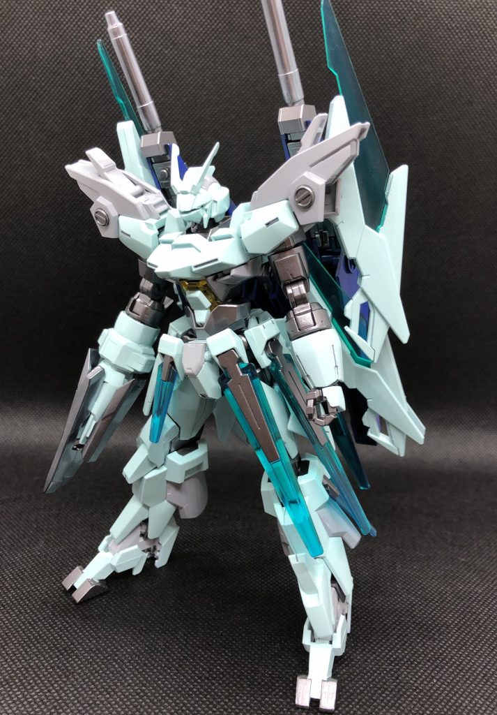 背中が重いので、なかなか自立が困難です。FXだけでなく、AGE2マグナムパーツも使用してます。