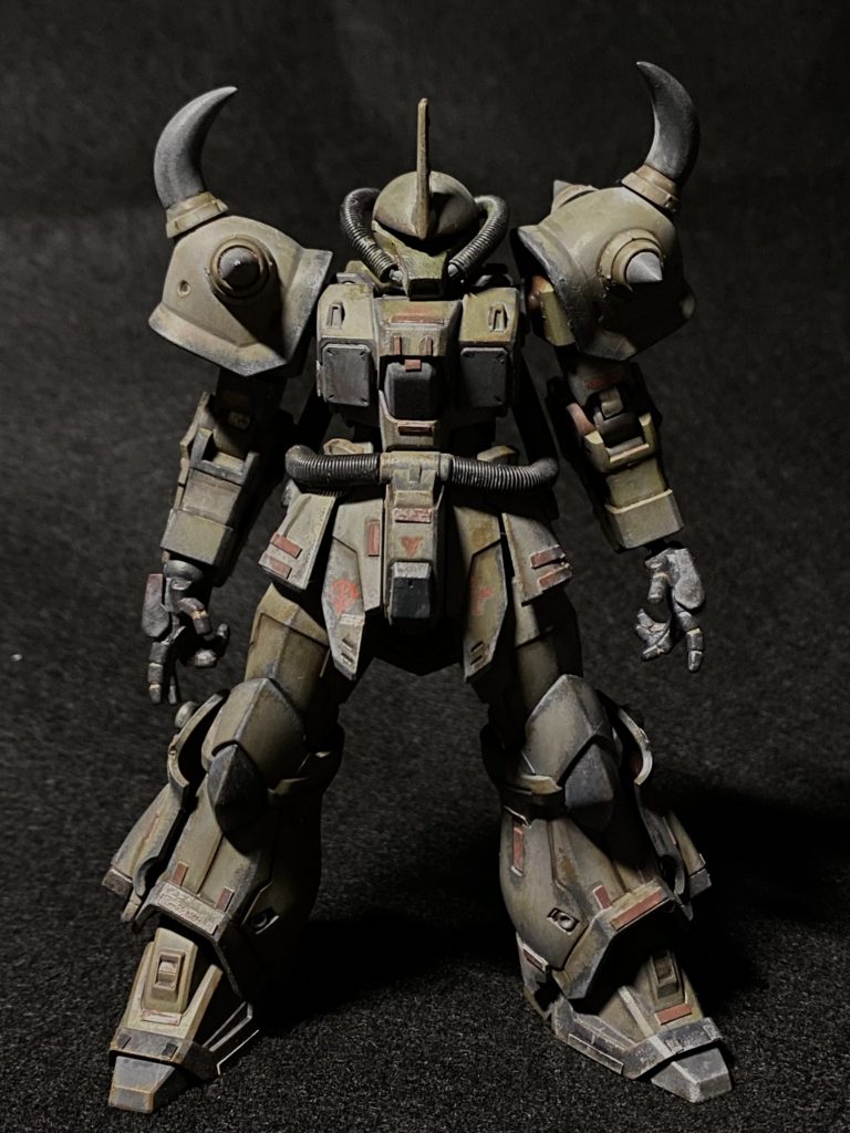 スジ彫りは苦手なので、エバーグリーンのプラ板を張ってディテールUPf^_^;そのプラ板はオキサイドレッドを塗ってワンポイントに！