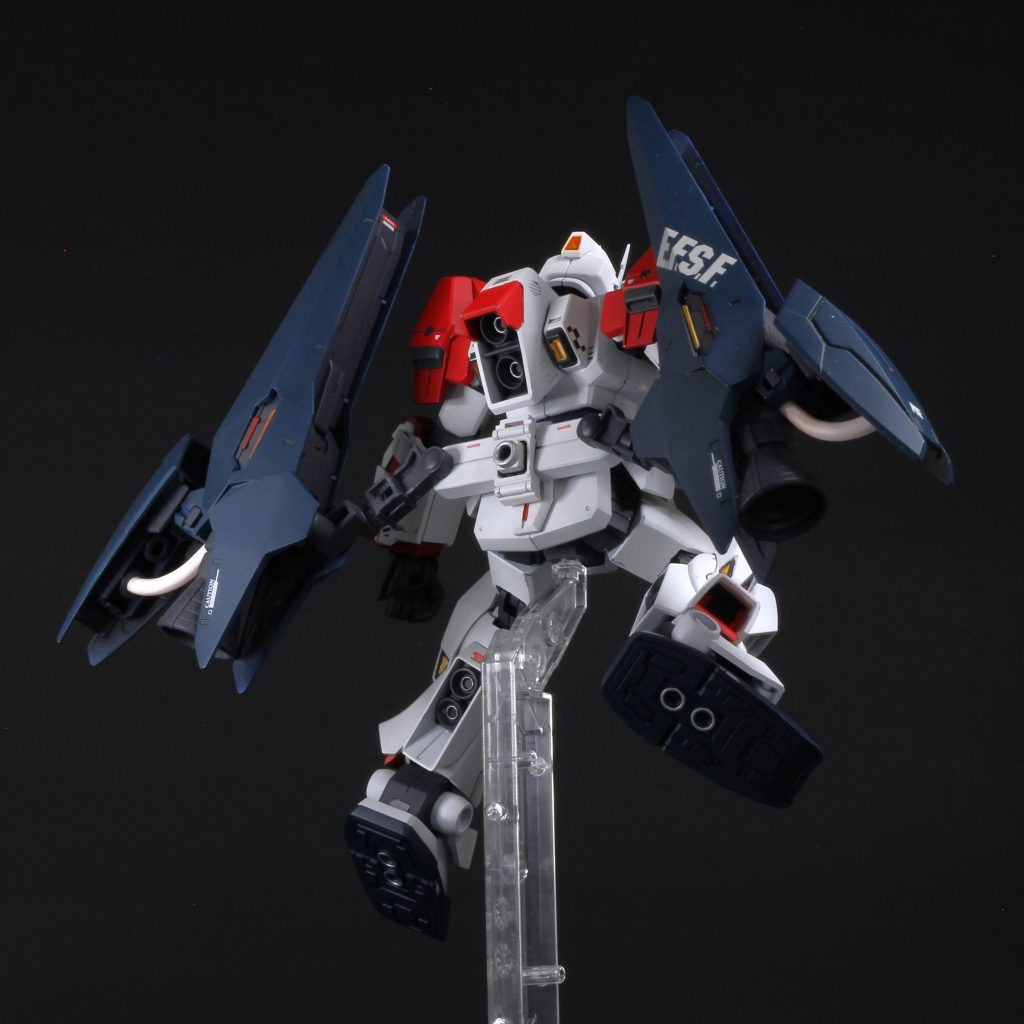 エルドラサブレッグのパイプはランナー棒のかどを差し込んで 以上ですありがとうございました