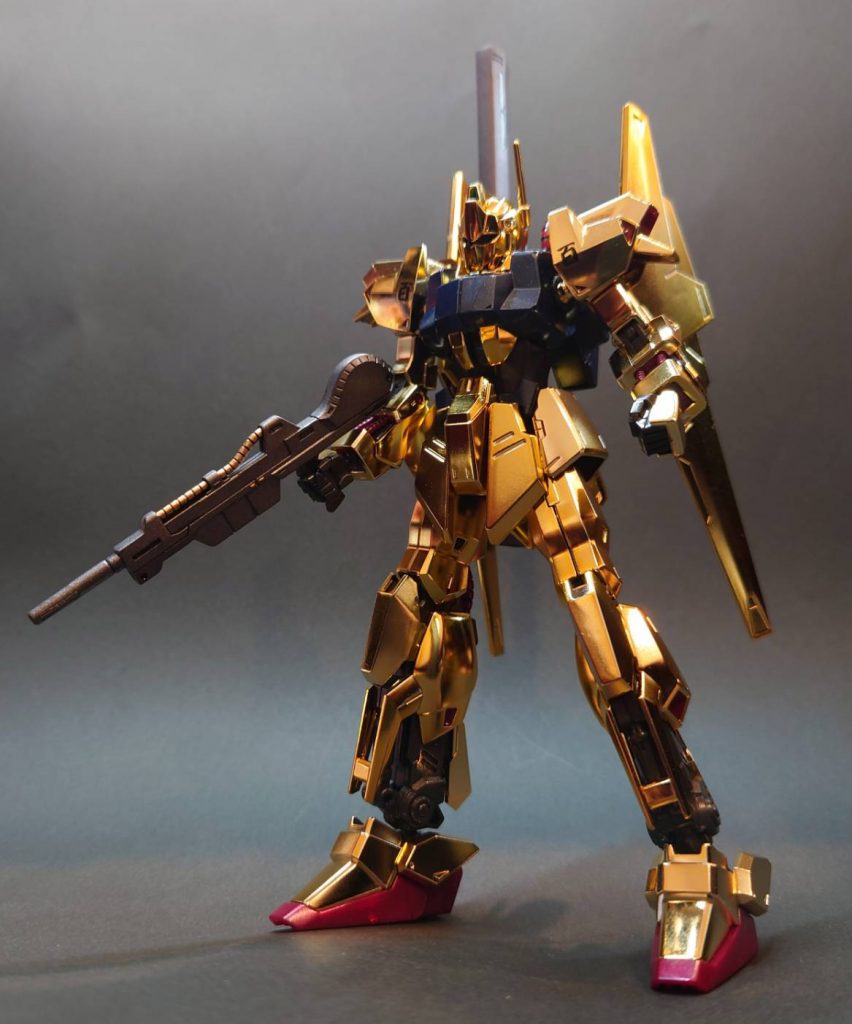 ガンダムベース限定ゴールドコーティング百式を成型色仕上げしただけです。。。