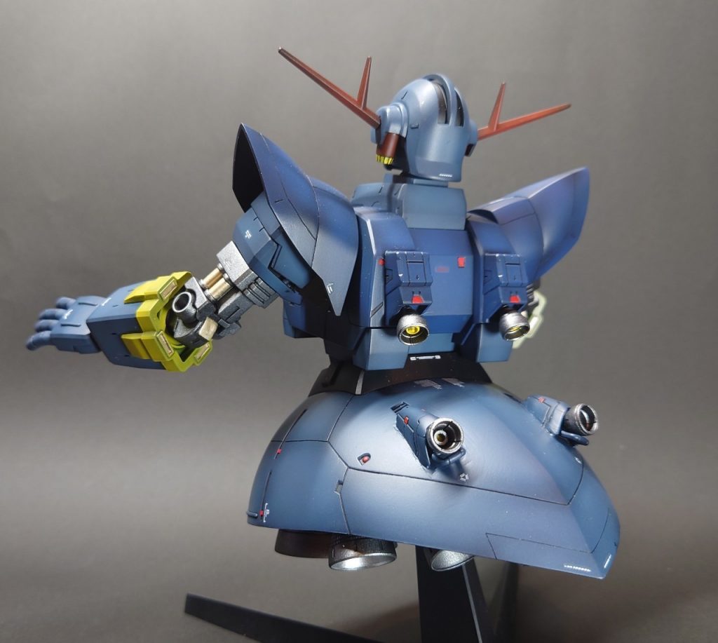 胸とバーニアはバンダイのビルダーズパーツ。ﾃﾞｨﾃｰﾙの赤は青に映えますね。 