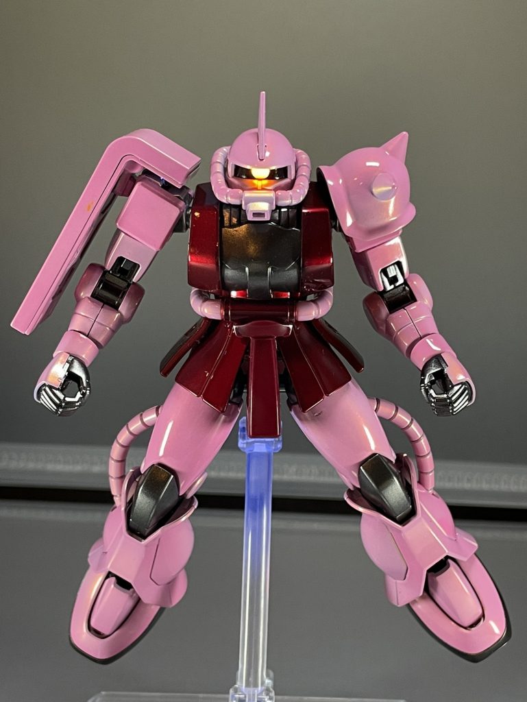 キャンディレッド+ピンクでアニメ寄りのザクにしようとしたら、ピンクが少し薄くなりすぎました。