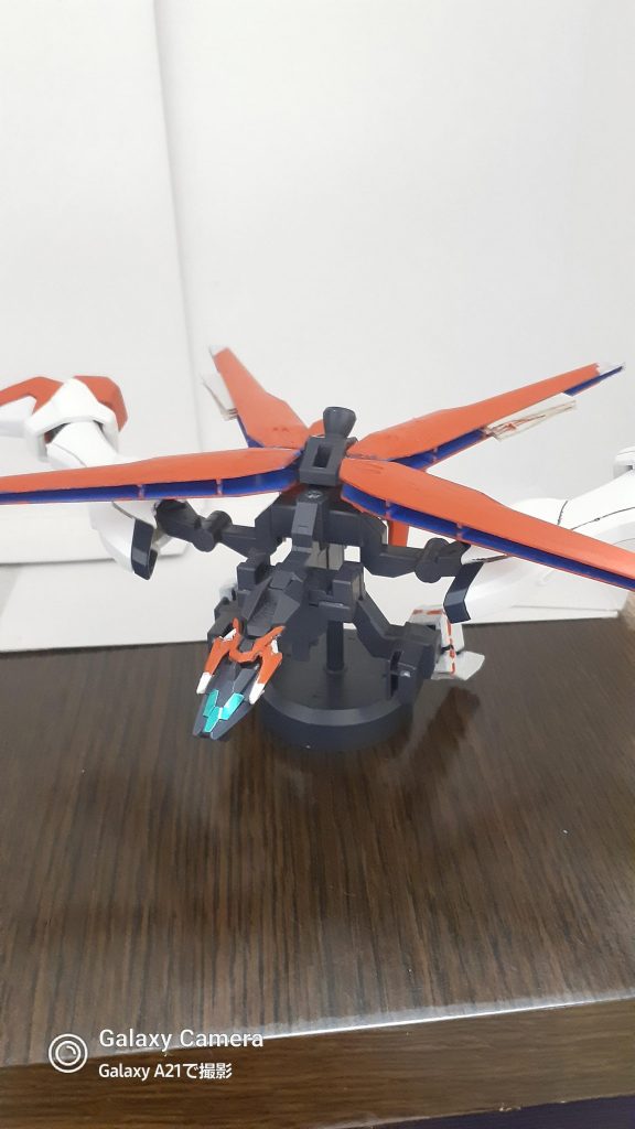 そしてこれが、H.Rアーマーです。バックパックはスーパードラグーン、足はフリーダムのものです。