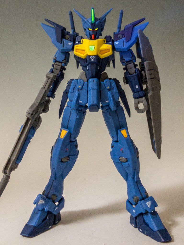 カメラ発光イメージ。カメラやセンサーのシールに、透明蛍光塗料を塗っているので、ブラックライトで発光します。