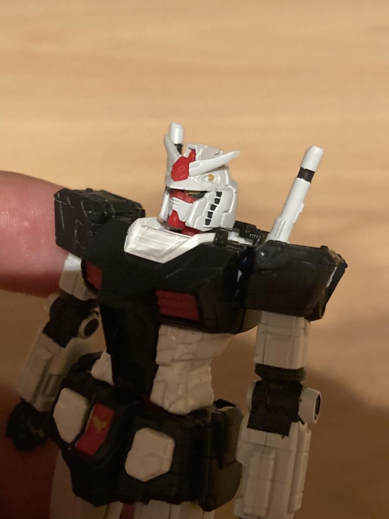 流石に顔の塗装は大変でした。近くで見るとちょっとあれだですが､実際はそんなに間近でみないので､気にしない気にしない。