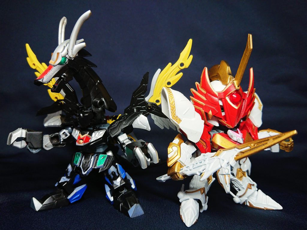 槍で戦うセイントウィザードと、魔法で戦うウィザードラゴン。その力は連携することで真価を発揮する。