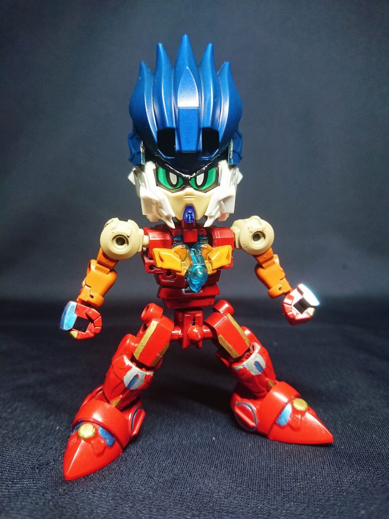 アルカイザー用に頭部の追加パーツも簡易的に制作。各部パーツを取り外し、頭の差し替えでレッドになるようにしました。シュウザーと合わせて、登場シーンがブンドド再現も可能に…↓