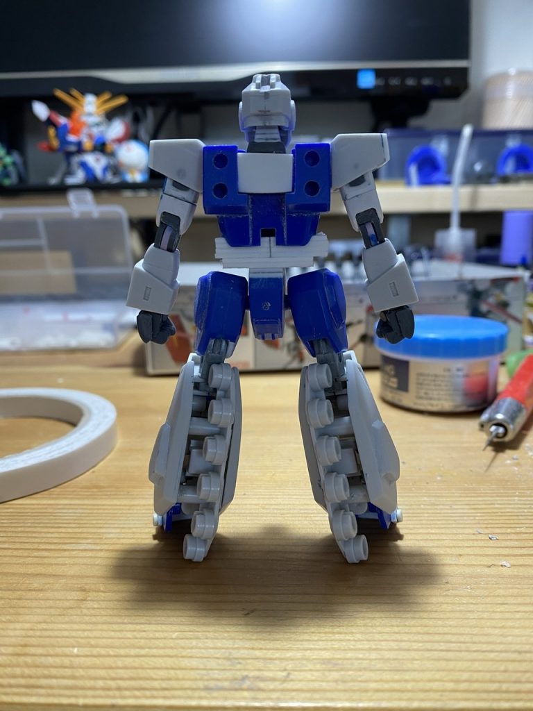 首も延長しボールジョイント接続にしました。