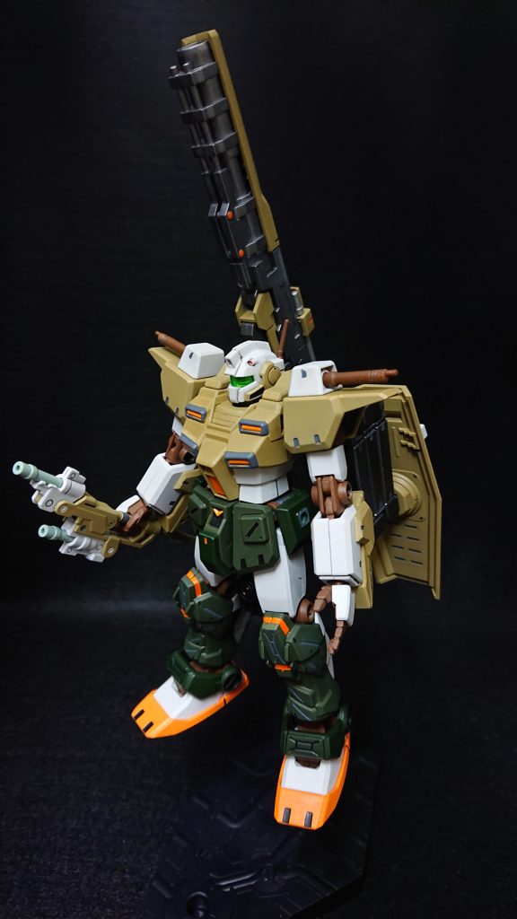 頭部　　　　：パワードジムカーディガンボディ　　　：パワードジムカーディガン腰部　　　　：パワードジムカーディガン肩　　　　　：パワードジムカーディガン腕部　　　　：パワードジムカーディガン脚部　　　　：ジムストライカーバックパック：パワードジムカーディガン武装　　　　：MSGフリースタイル・バズーカ　　　　　　　ツイン・ビーム・スピア　　　　　　　シールド