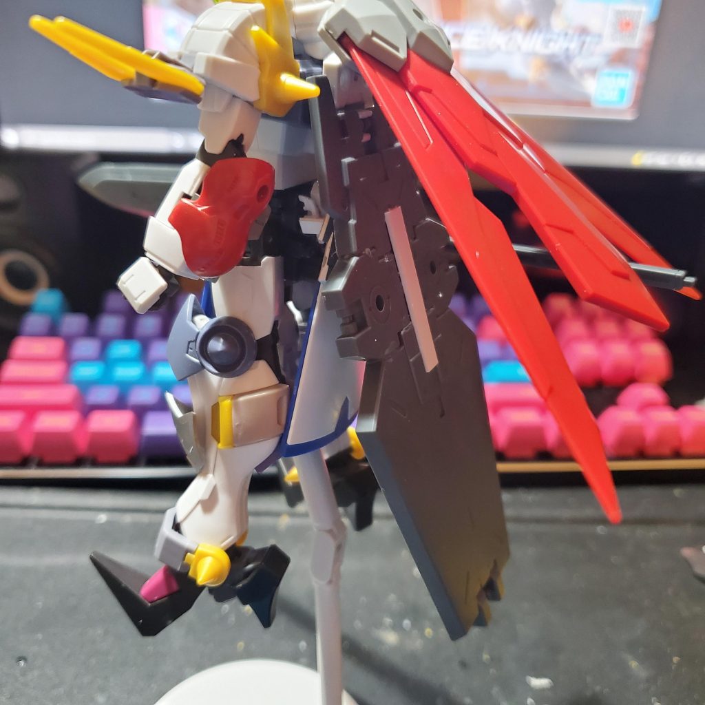 盾がマントに変身