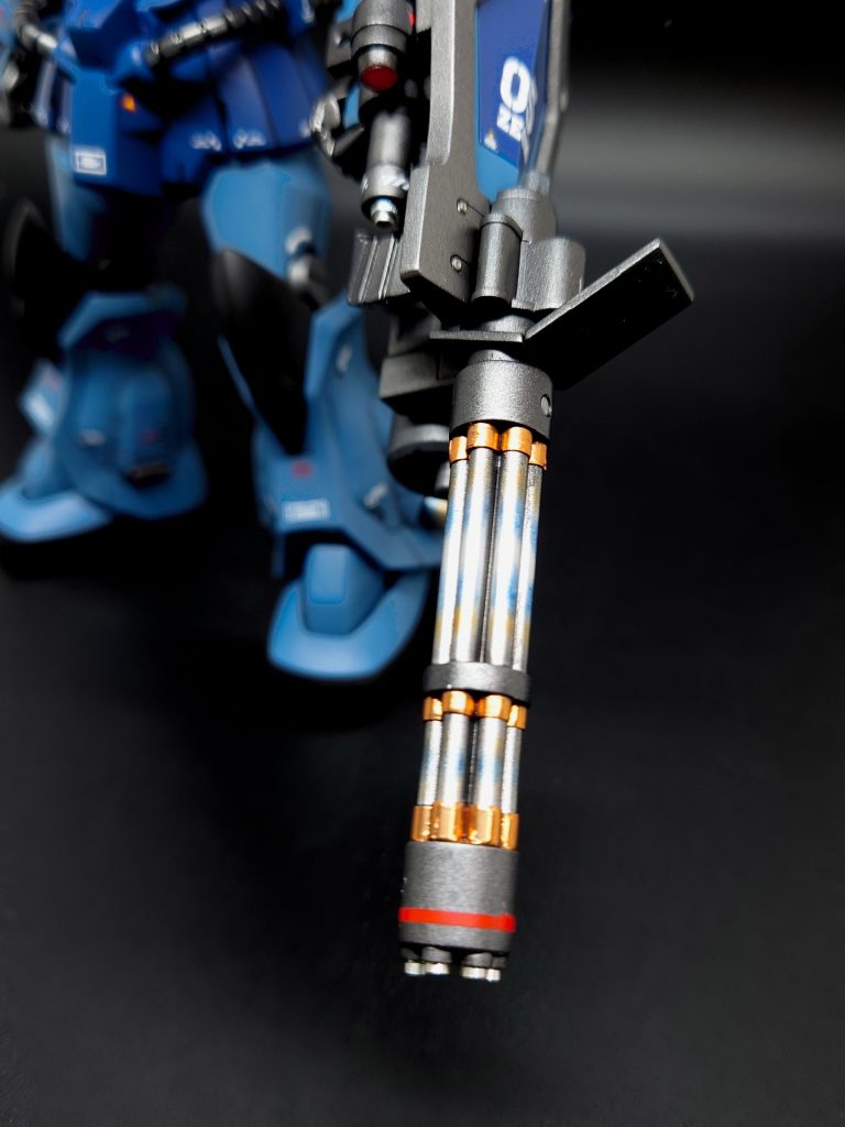 ほぼ完成後に思いついてしまったので、ゴールドの部分はハセガワのゴールドフィニッシュでごまかしてます。