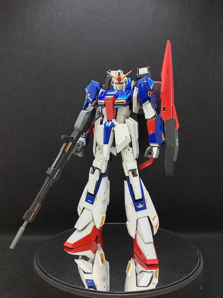 このキット、自立させにくいですが出来なくはないんですよね…でもいい感じの立ち姿にするのは難しかったです。