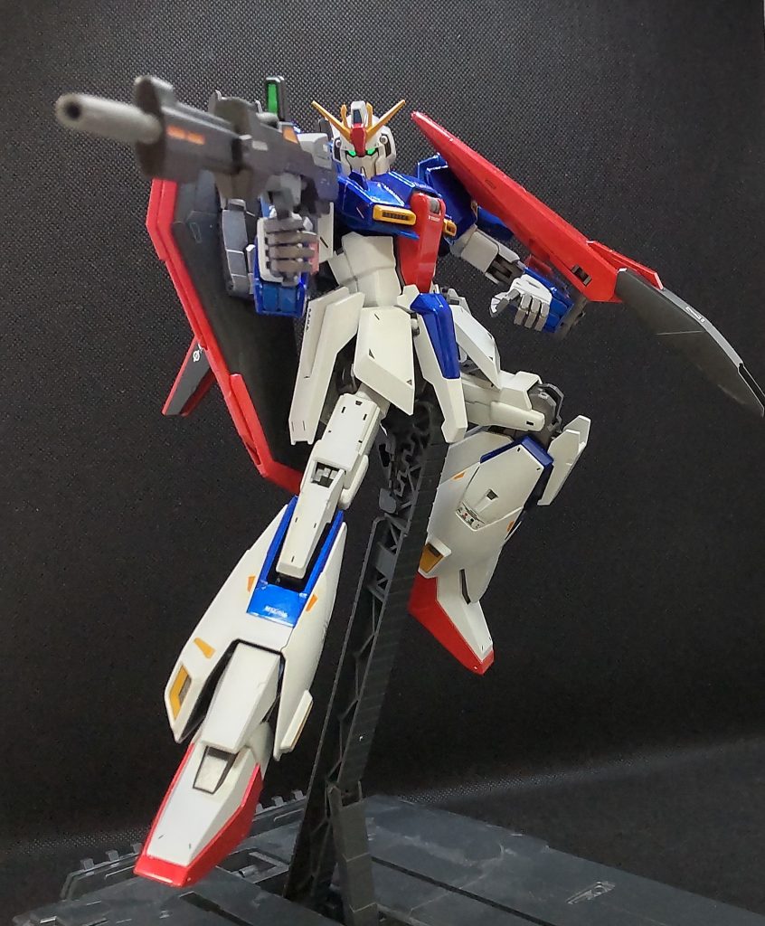 パッケージ風のポーズ…これ撮るのに18枚も撮影しました(;´Д`)ポージングは今でも苦手です。