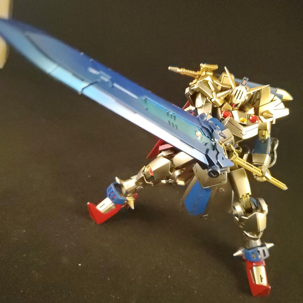 ガンダムの製作中に三浦建太郎さんが亡くなったので、大剣をお供えしたいと思いました