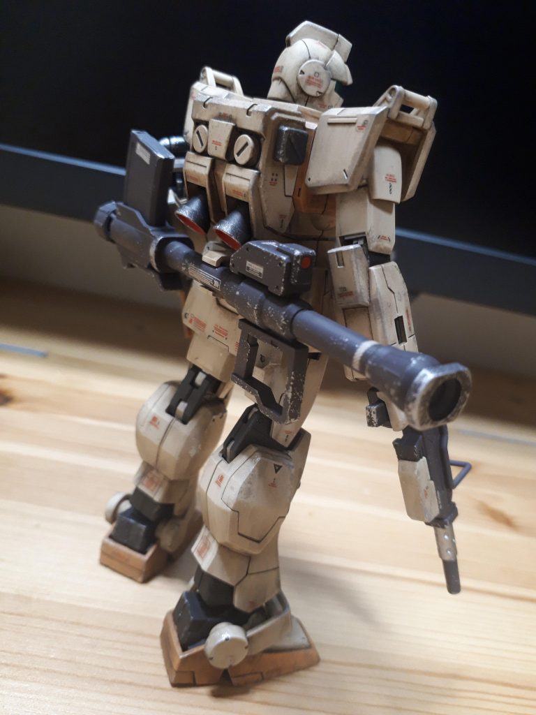 塗装はげのシルバーは主にスポンジで。ベースの汚れはウェザリングカラー（マルチブラック・グランドブラウン）。