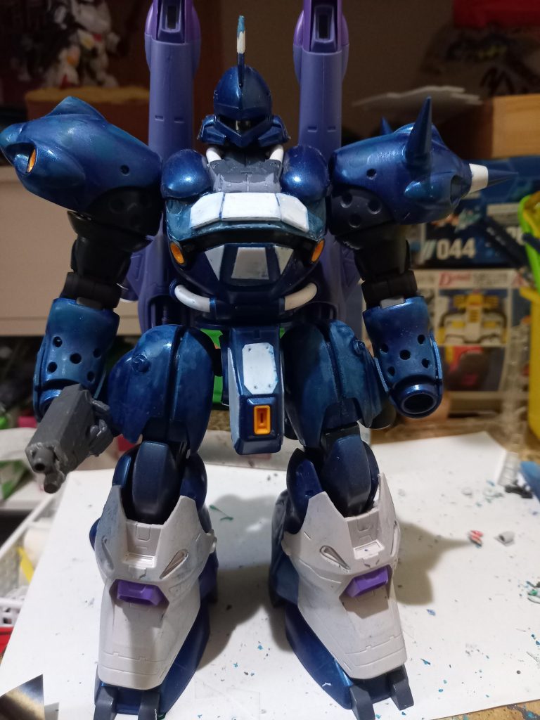 穴開けたりプラバンはったりチューブ刺したり