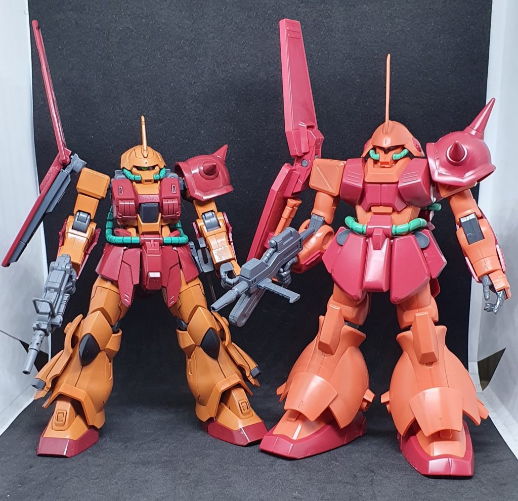 同スケールのマラサイと。カラーリングはMG版を参考にしました。