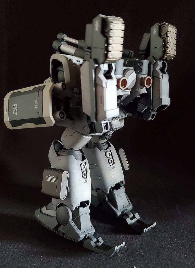 直立モード背面。