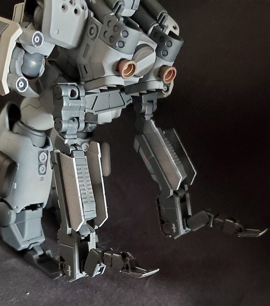 補助無限軌道はロトのパーツと30MMを使用。