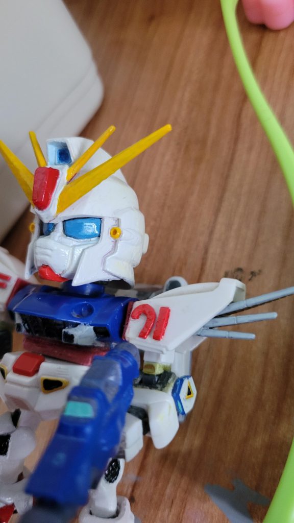 由於貼紙已經剝落，改為使用膠片製作文字