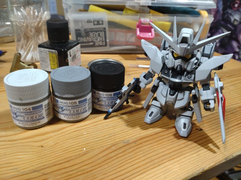 カラー3種攪拌が足りないのか白はグレーっぽいし、グレーはグレーさが足りない…