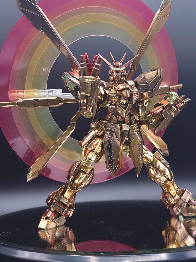 フレームは偏光グリーン/ゴールドで塗っています日輪エフェクトはウエムラ塗装店さんのマジョッコレインボーを薄く載せて少し虹色になるようにしてます……が……これまた写真じゃ伝わらないww