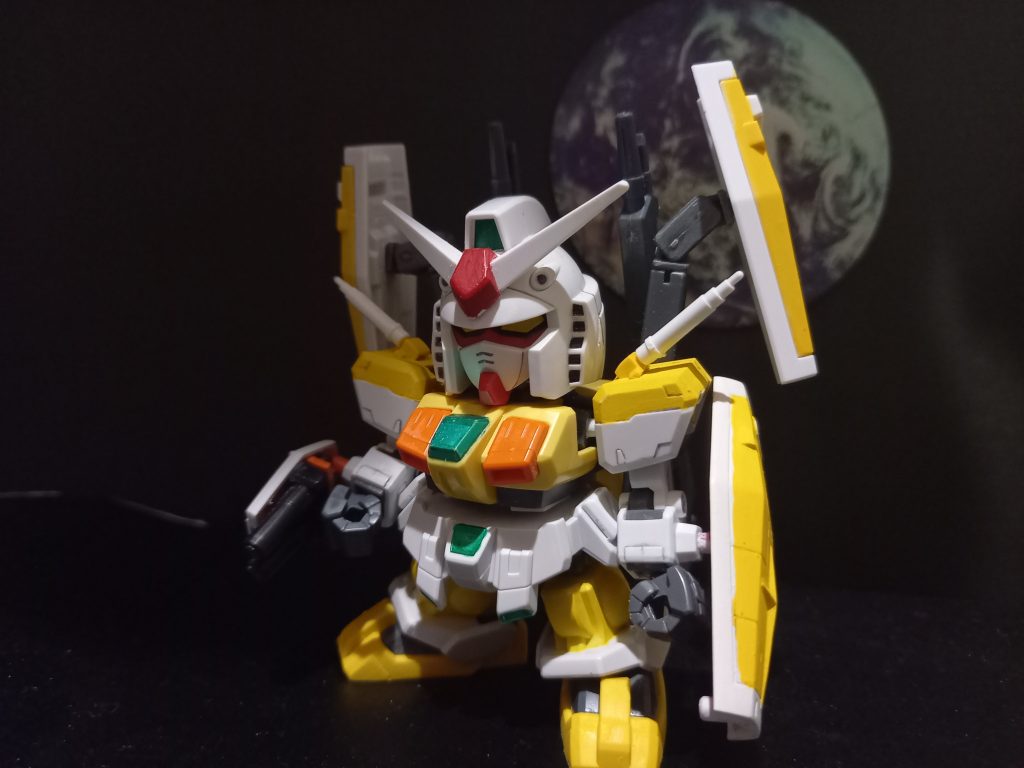 ファレホ筆塗りと言っても黄色だけ　緑はガンダムマーカーメタリック