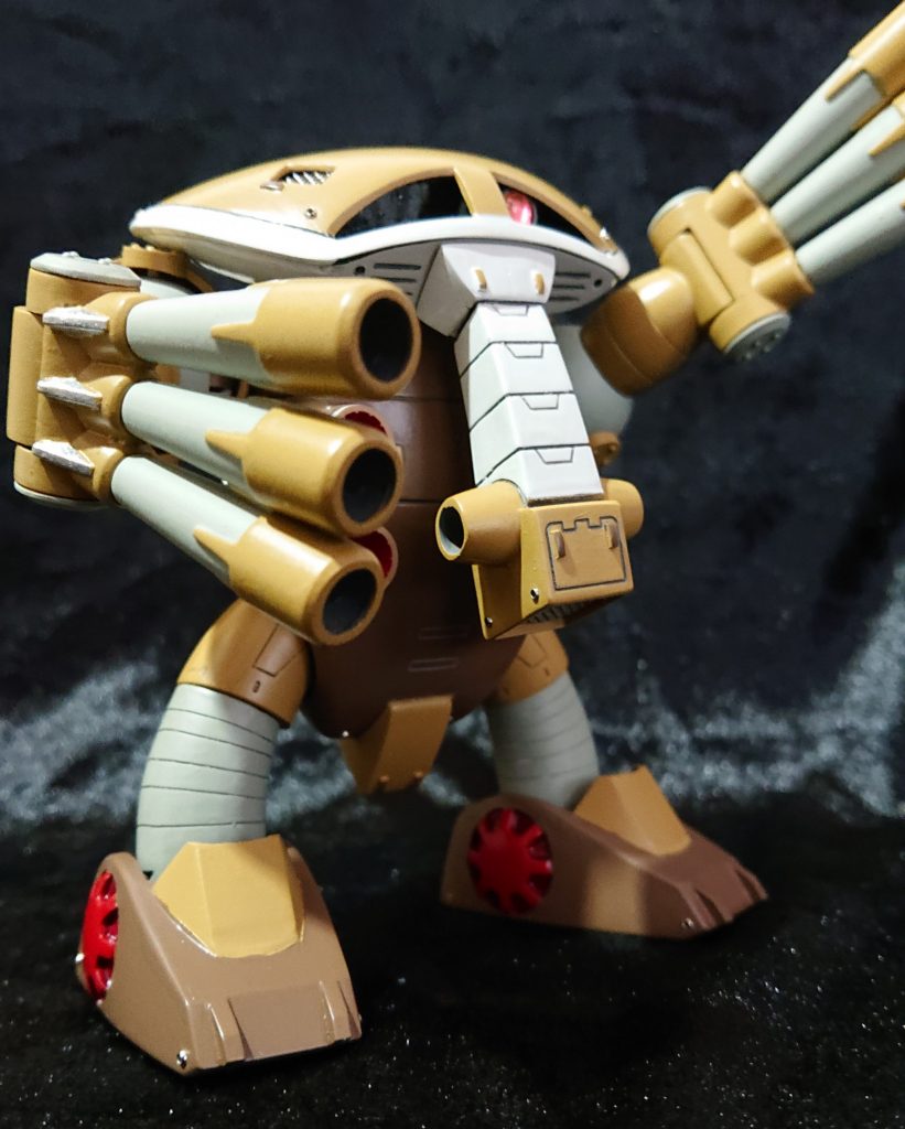 無邪気に空へと砲弾っぽい感じ。