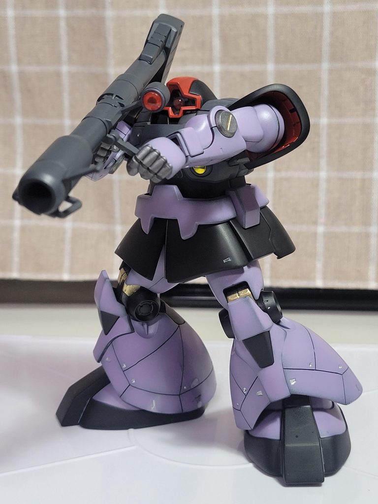 最後に定番のポーズで！ちなみにリックドム使用のパーツは塗装しておりません。どでかビームバズーカを使いたいキットがありますので…というか本来この「ビームバズーカ」が欲しくてドム買ったんですが、聞いていた以上に良キットで感動しました！！！