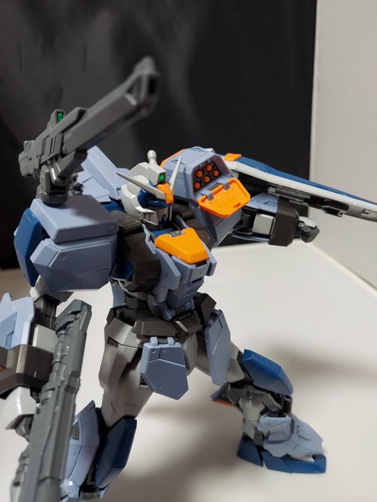 HGではシールで開きもしなかったミサイルがパカッって開く喜び…たまらんです✨