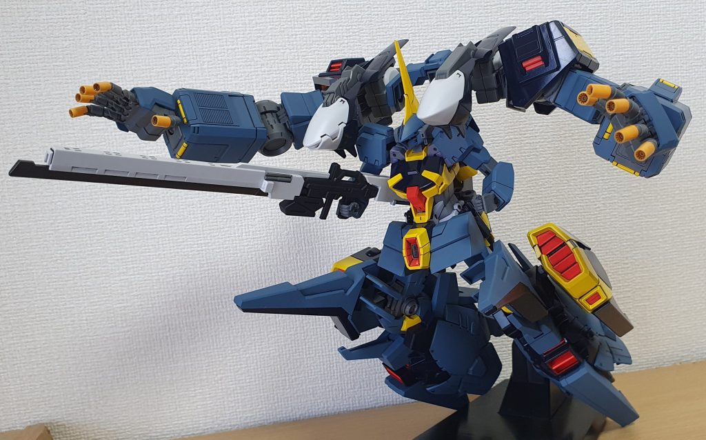 クルージングポジション!!重さがかなりあるので、動かす度に、とても不安な「ミシミシ」音がする