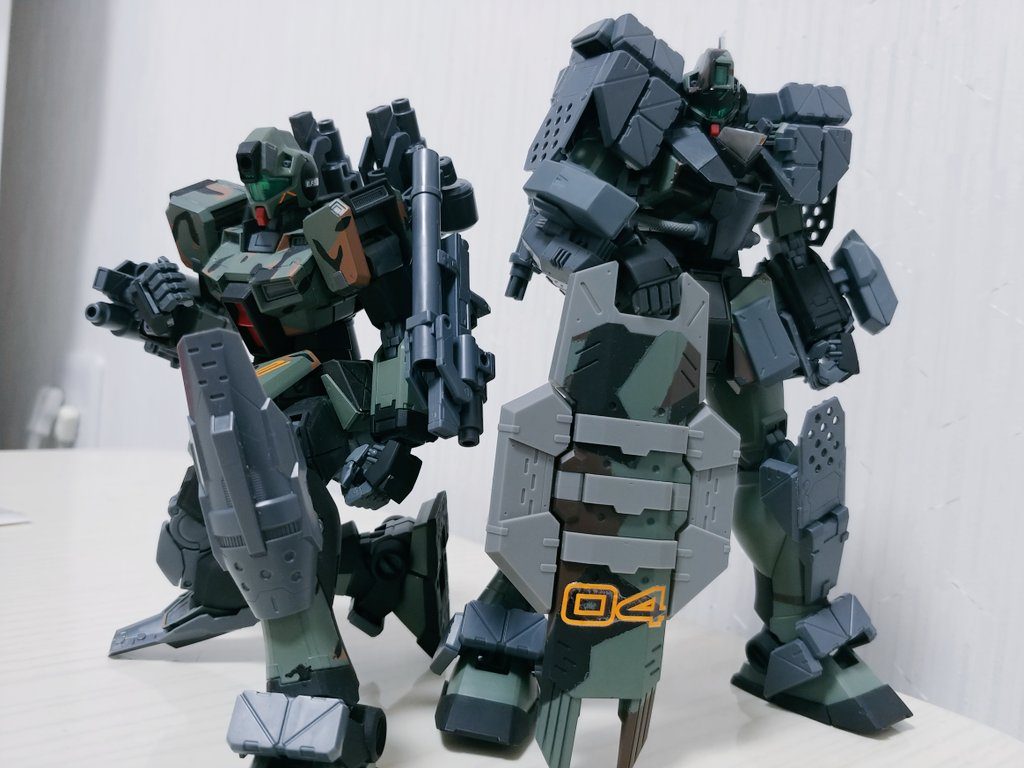 2番機ガンナーと一枚。同じジムコマンドベースですが砲撃のガンナーと盾のドレッドノート、後方支援と近接戦、設定はしっかり持たせています。