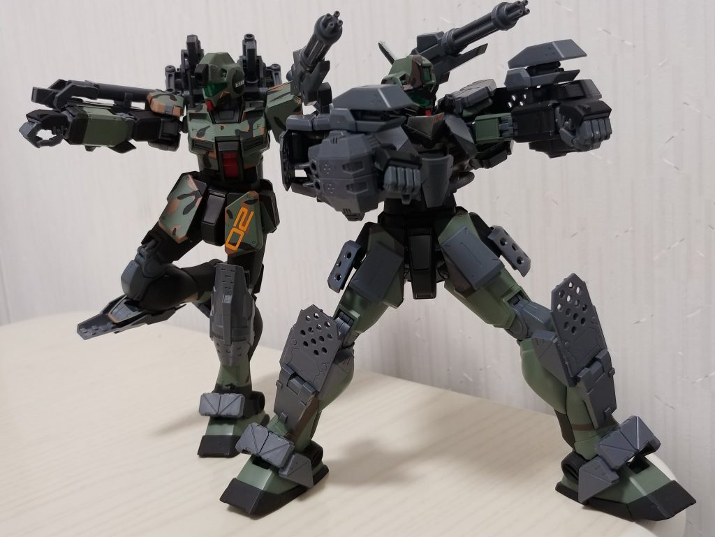 ガンダムと違ってシンプルなデザインの量産機ですが2つ並べるだけでもこんなにちがう物に仕上がるんだと改めてジムの良さを感じさせられる楽しい時間でした。