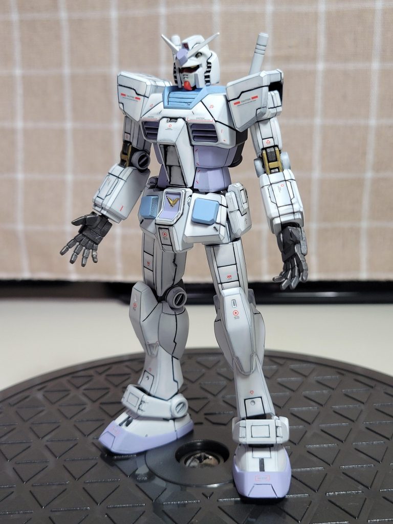 今回は初めての調色に挑戦しました。パープルは満足出来たんですがブルーは鮮やかさが強くなっちゃいましたっもっと修行せねば…