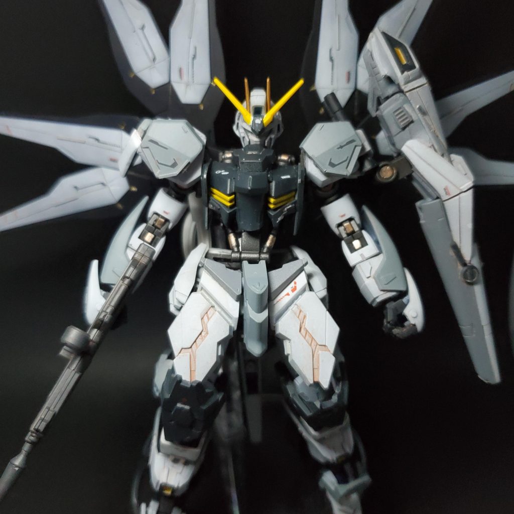 ニューガンダムの部品無しで　オリジナルに寄せてみました。ご覧いただきありがとうございます。