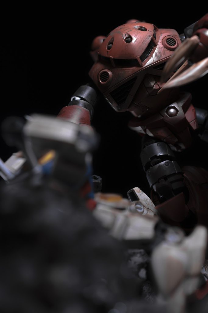 ズゴックVSガンダム–3枚目/制作者：つくるlabo