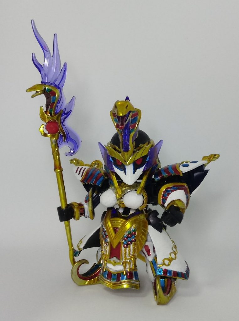 正面図ダーク マスクを脱ぐように、古典的な動きを参照して、新しいメイクアップを作成しました。まつげを作り、目尻を水色に塗ります