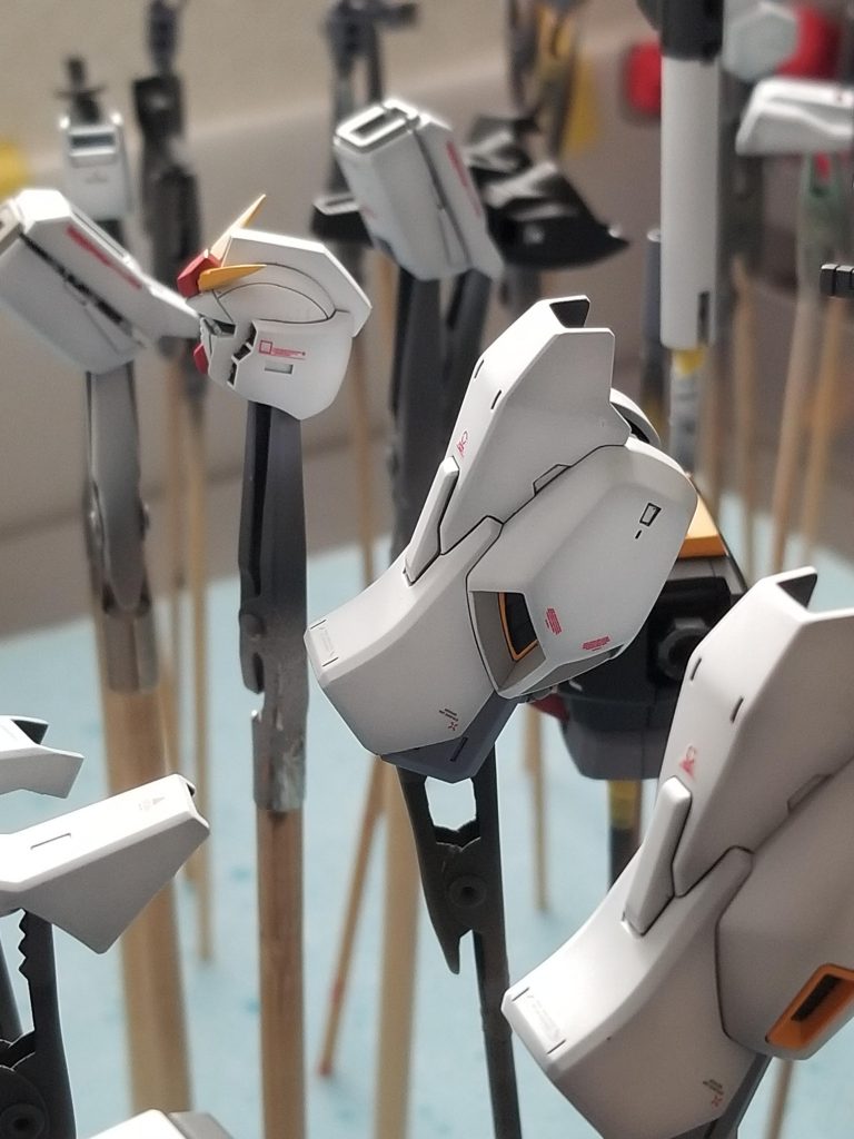 今回の差し色はグレーにしました。ダクト周りに効果的な様な('_'?)気がします。