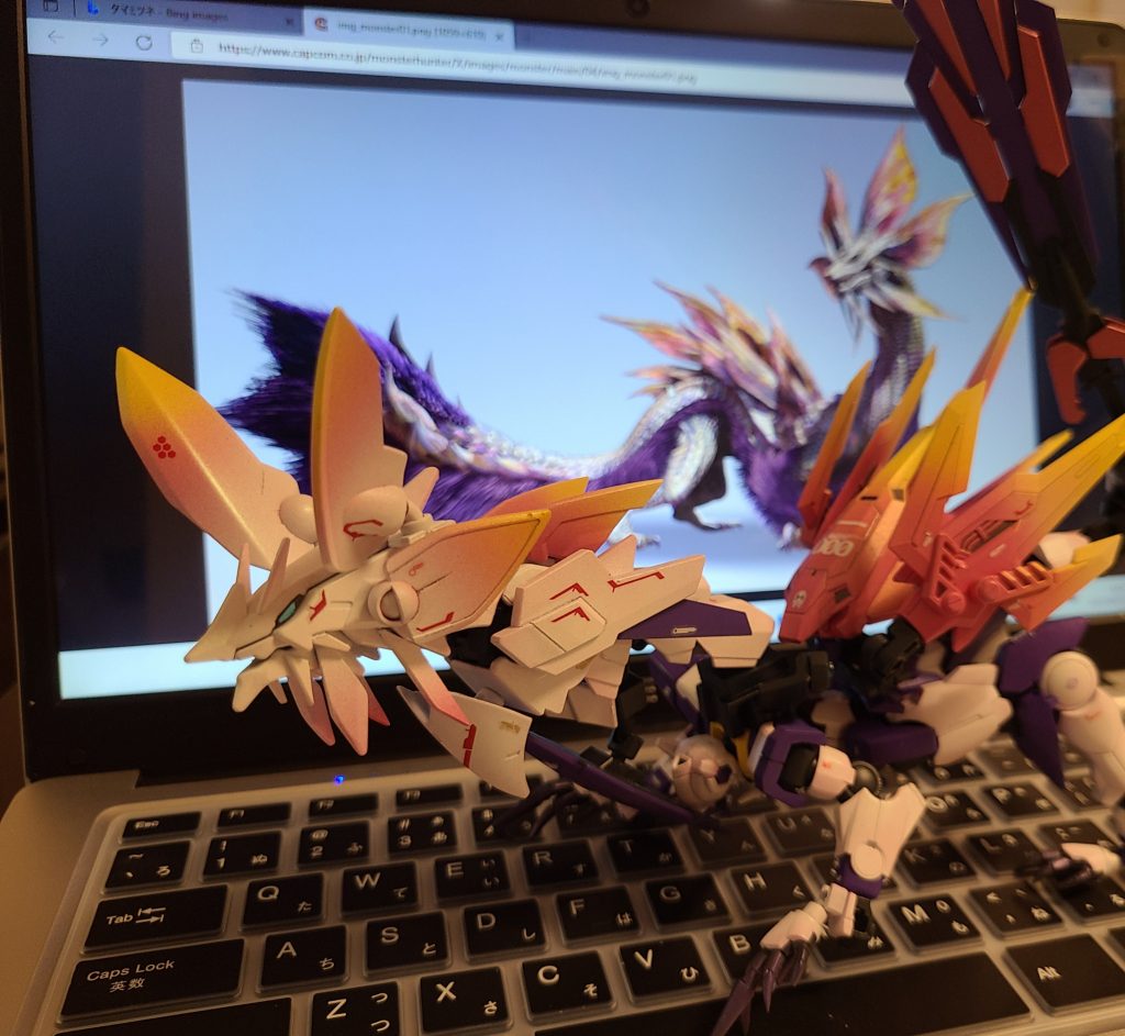 バレバレですが、今回のモチーフはモンスターハンターシリーズより、泡狐竜タマミツネです。(私はゲームはヘタクソで、何度も泡まみれになり、水ブレスの餌食になってきました。)グラデーション塗装工程､変形ギミックなど考える事が多かったのですが、いつも使わない色や素材の加工などで刺激になりました。最後まで見て頂きありがとうございます！