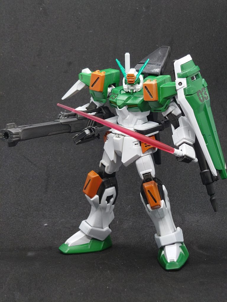 ビームサーベルも使えるので近接戦闘もバッチリ！