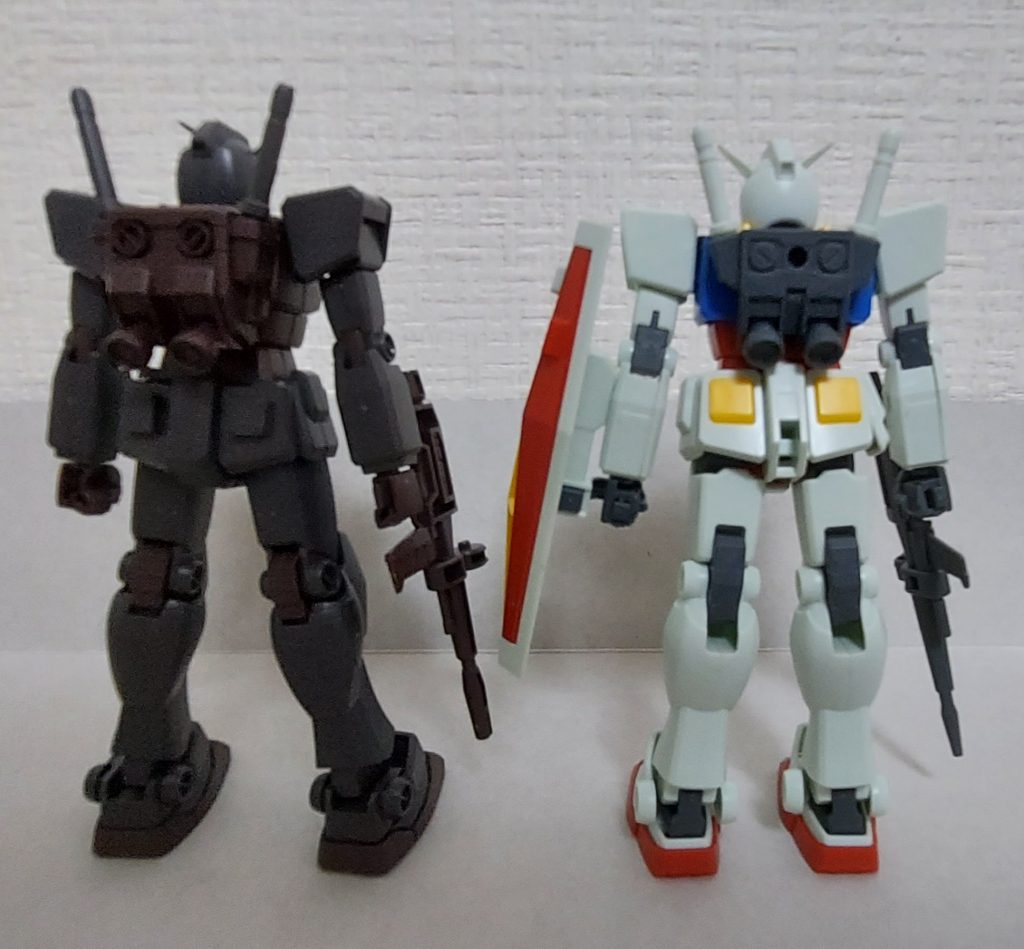 背面バックパック大分違いますね