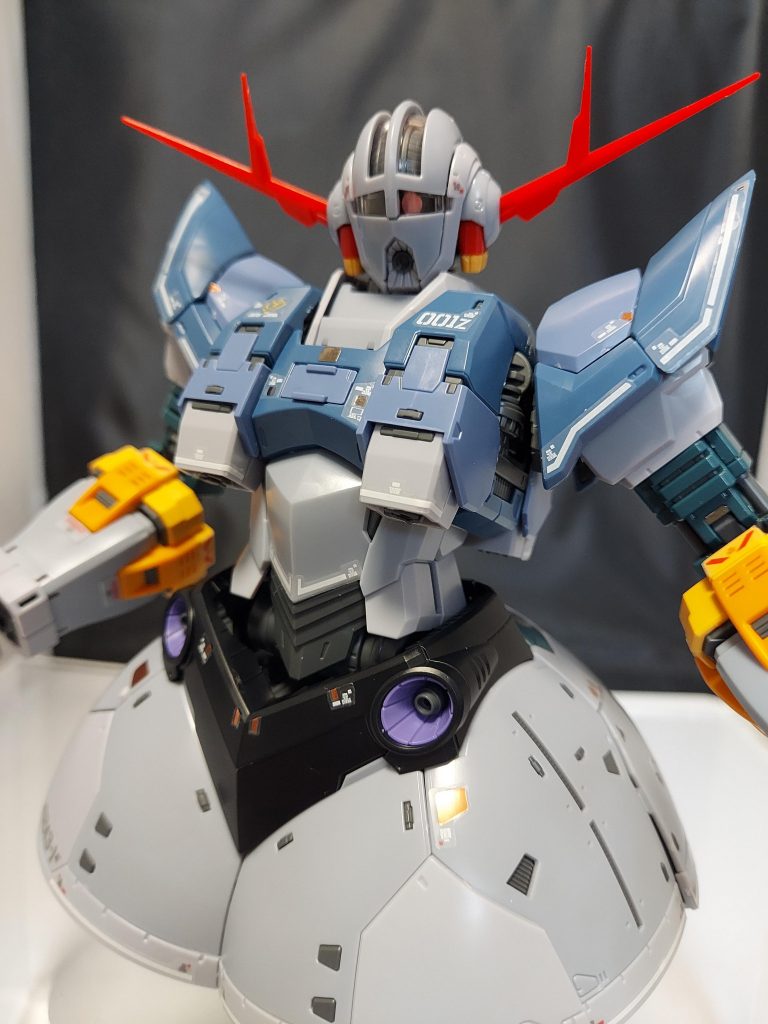 アップでデカールなどはだいたい貼りました。素組派の人でもこんだけすごいの作れるからRGは素晴らしいです(*´▽｀*)