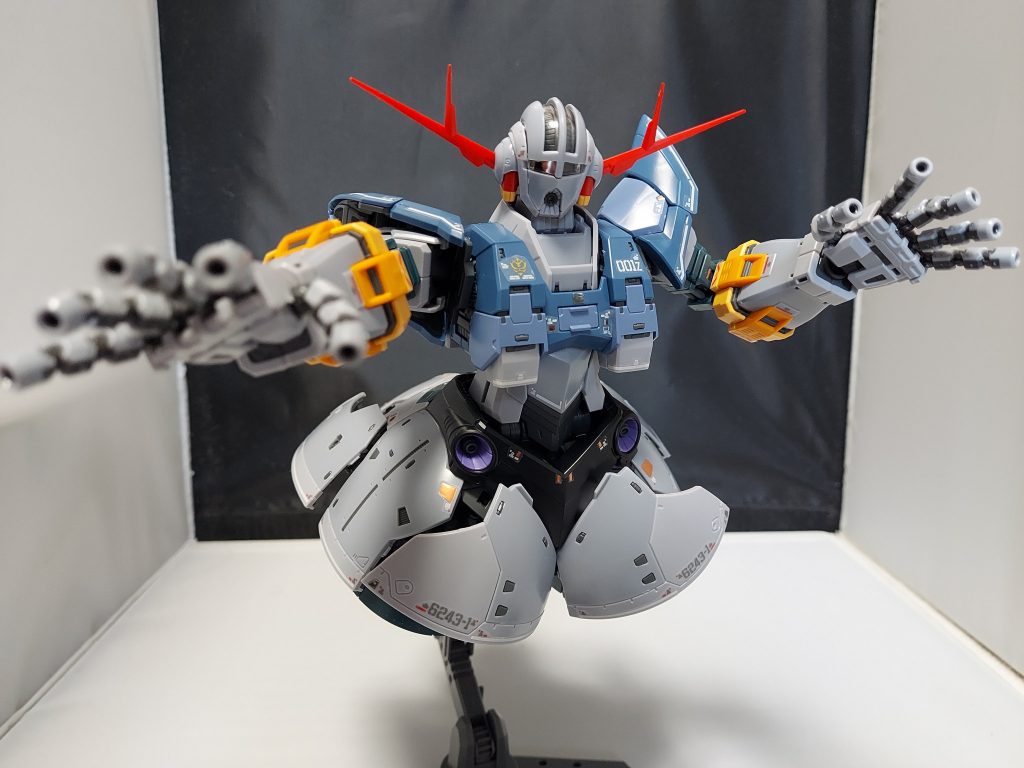 スカート周りも展開します。とにかくRGの中では遊びやすくいいガンプラでした。ご観覧ありがとうございましたm(_ _)m