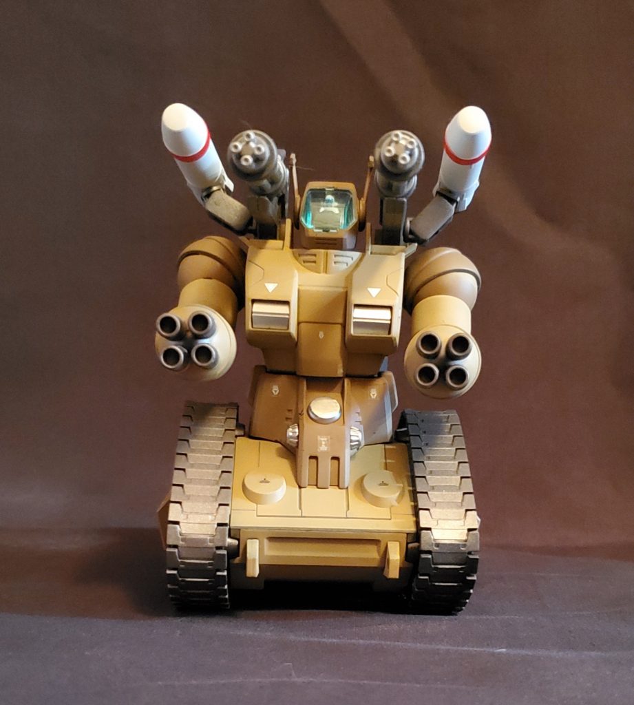 胴体は１パーツ分短くしてあります。