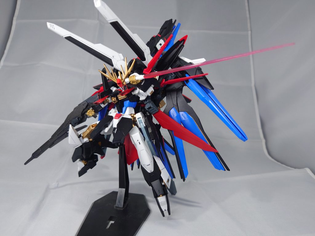 ヒュペルラケルタビームサーベルビームライフルに装備されているビームサーベル。