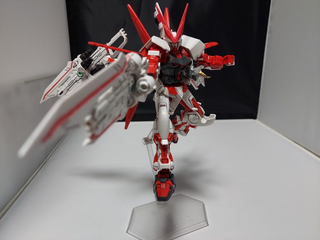 手にもたせてガンモード！重たいのですぐ下がってきます(^_^;)