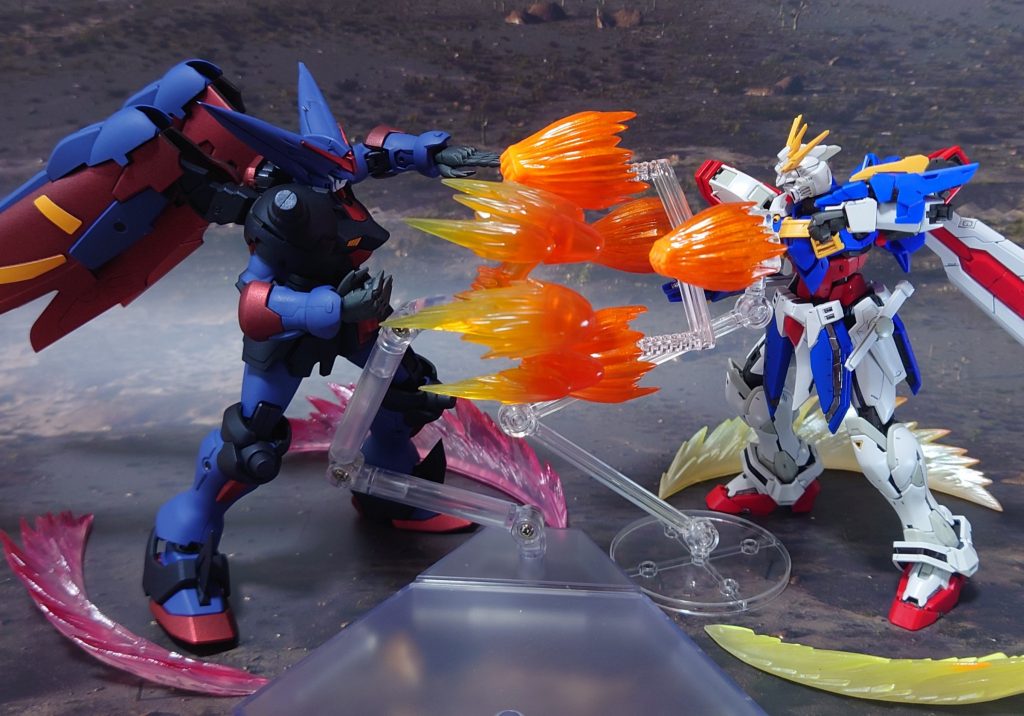 “そらそら、どうしたドモン!もっと腰を入れんか!”“うるさい!肘打ちィ!裏拳、正拳!とりゃああああっ!”