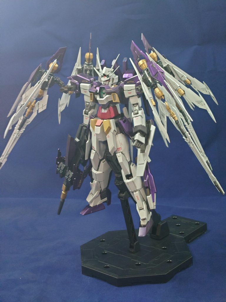 まずは立ち姿です。マグナムとは別のビルド系回収を目指しました。マグナム弾に対応してパラベラム弾を名前にさせてもらいました。